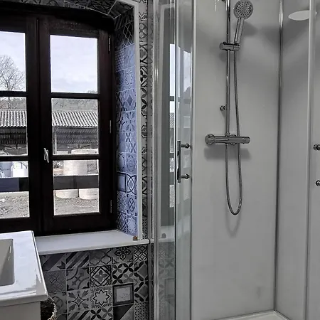 Prázdninový dům Maison De Charme A Domeyrat: Jardin, Balades, Confort Et Animations Culturelles - Fr-1-582-334 Domeyrat