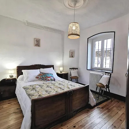 Maison De Charme A Domeyrat: Jardin, Balades, Confort Et Animations Culturelles - Fr-1-582-334 Prázdninový dům Domeyrat