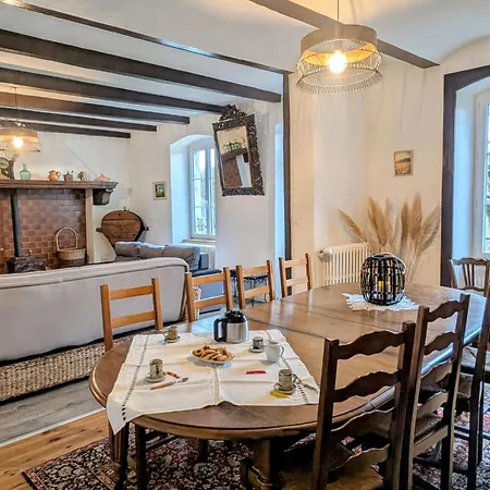 Feriehus Maison De Charme A Domeyrat: Jardin, Balades, Confort Et Animations Culturelles - Fr-1-582-334 Domeyrat