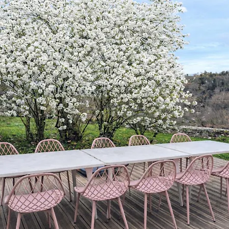 Maison De Charme A Domeyrat: Jardin, Balades, Confort Et Animations Culturelles - Fr-1-582-334 Feriehus