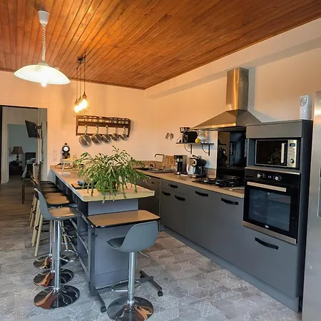 Maison De Charme A Domeyrat: Jardin, Balades, Confort Et Animations Culturelles - Fr-1-582-334 Feriehus *