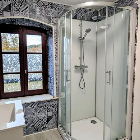 Feriehus Maison De Charme A Domeyrat: Jardin, Balades, Confort Et Animations Culturelles - Fr-1-582-334